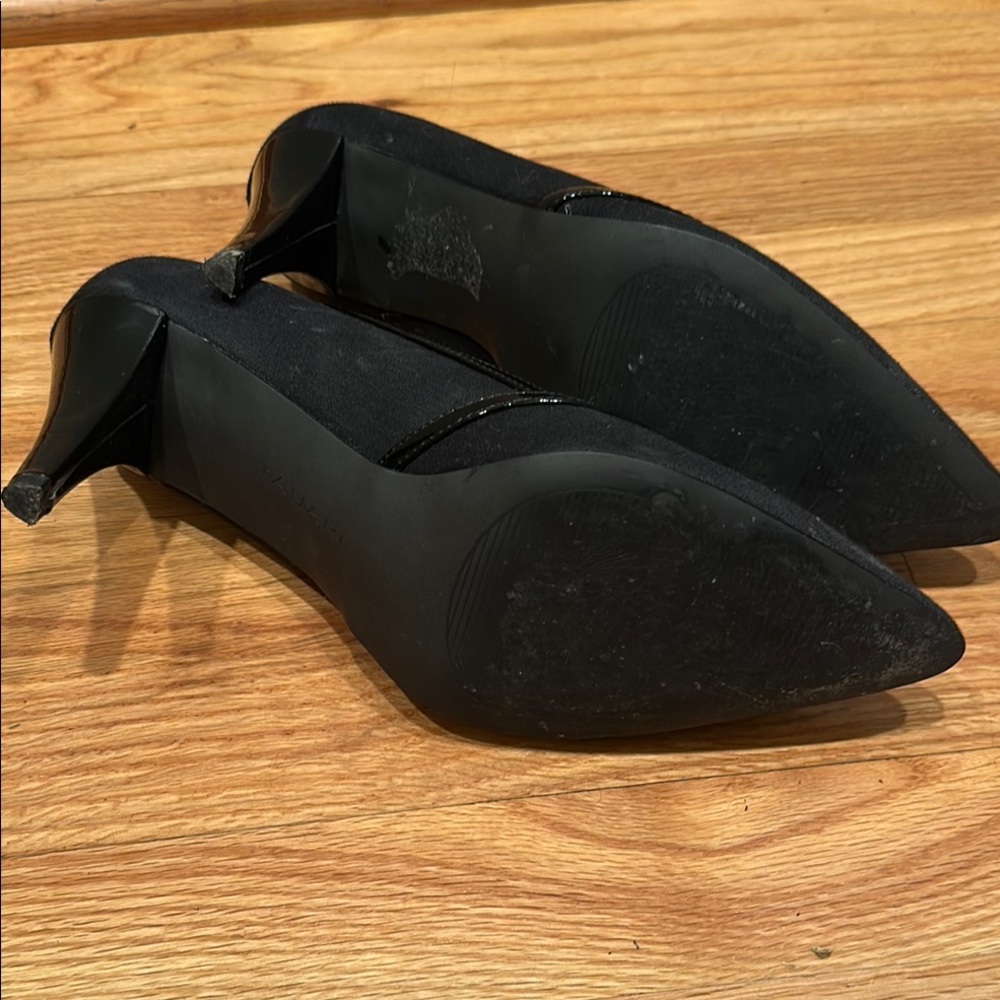 Tahari Alexa Black Heels with Metallic Bow & Patent Accent Women’s 9.5 Black - Picture 7 of 7